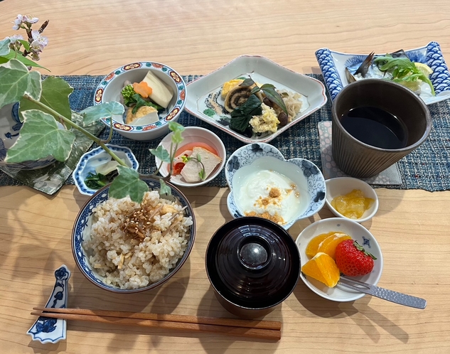 朝食：寺子屋cafe～仁～の和食