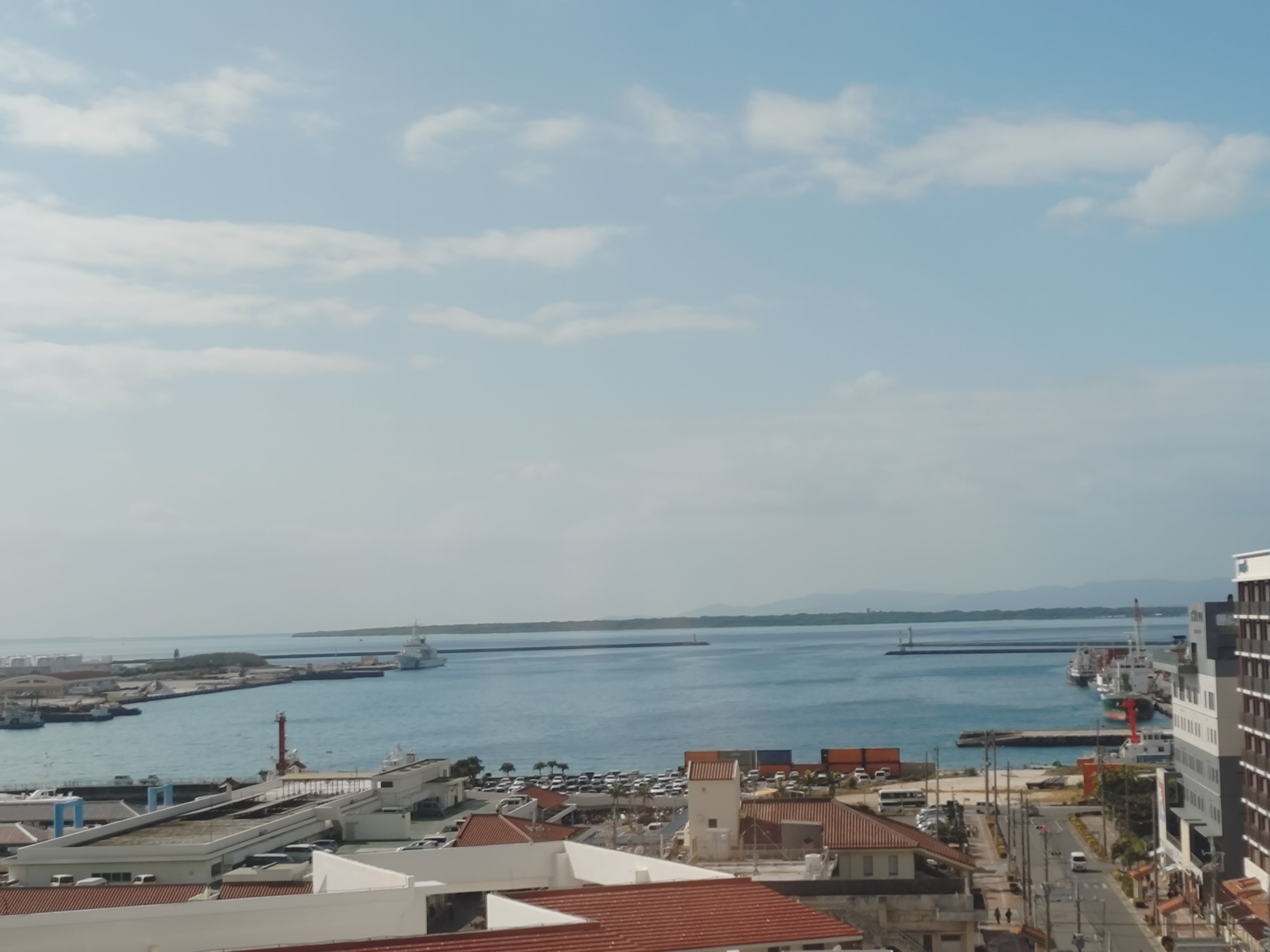 ツインルームの高層階の部屋から見た景色