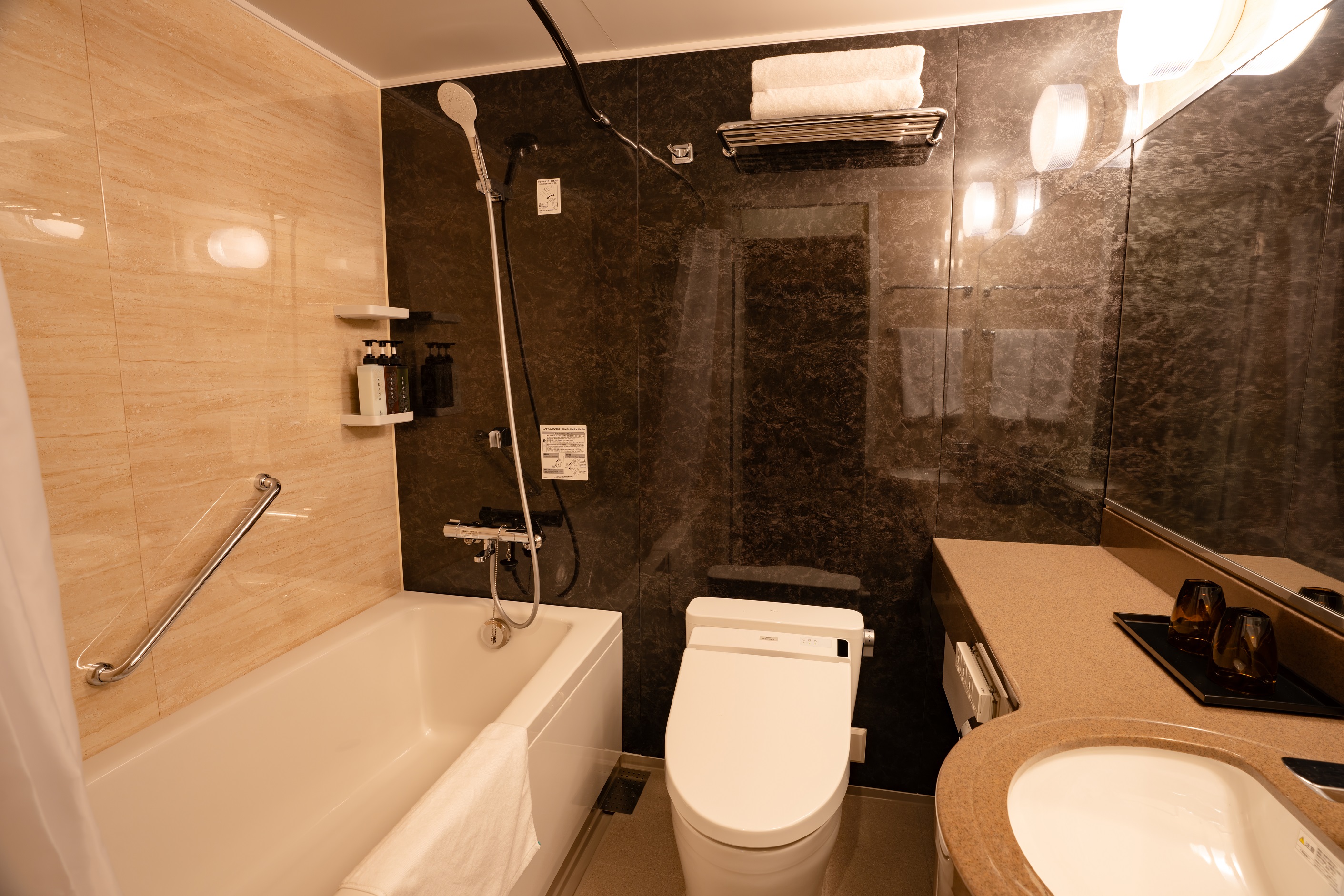 ツイン・トリプルのバスルーム