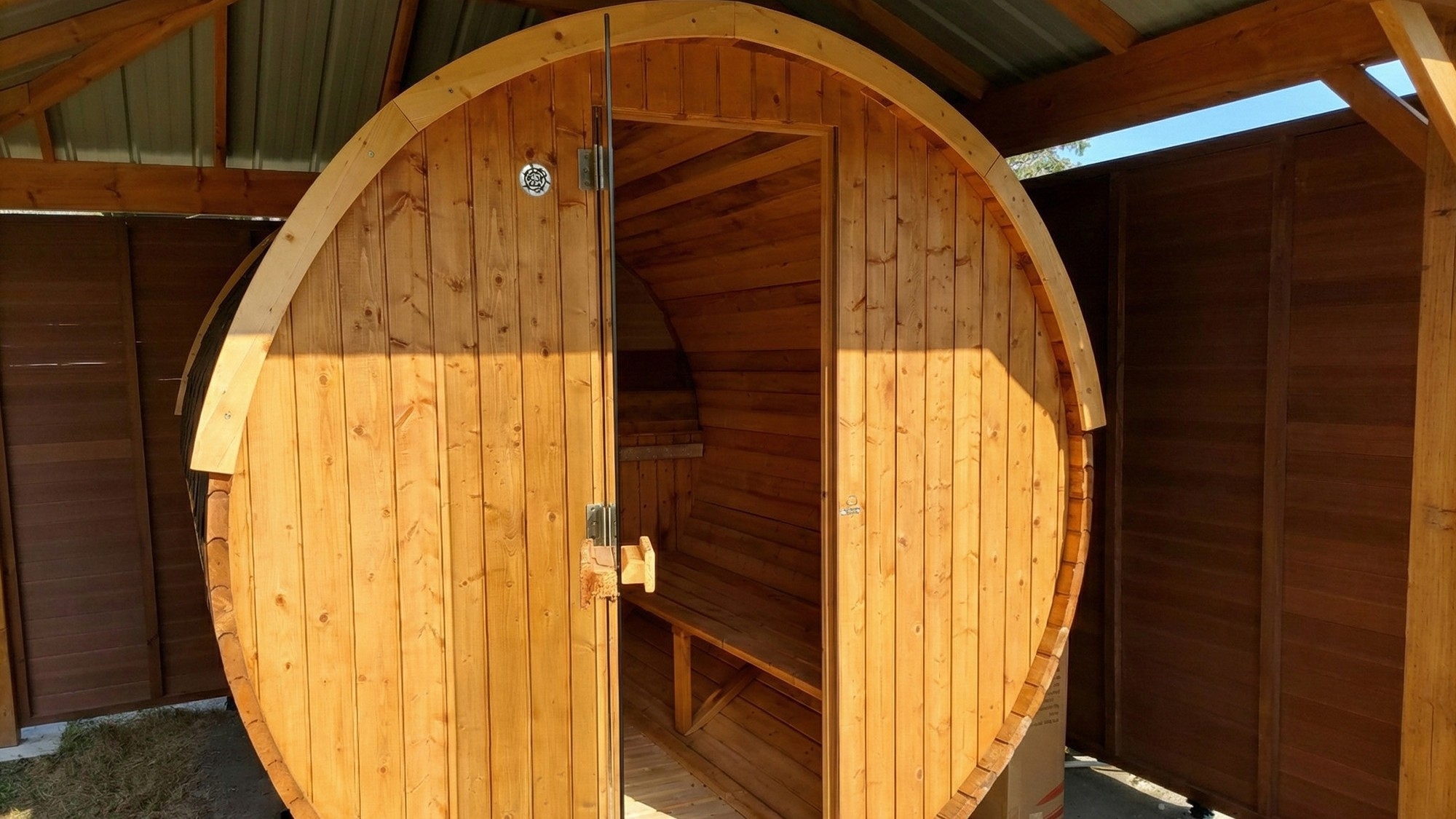 【専用バレルサウナ付★RVキャンプ】車中泊orテント泊しながら、いつでも好きな時間にサウナ入り放題♪