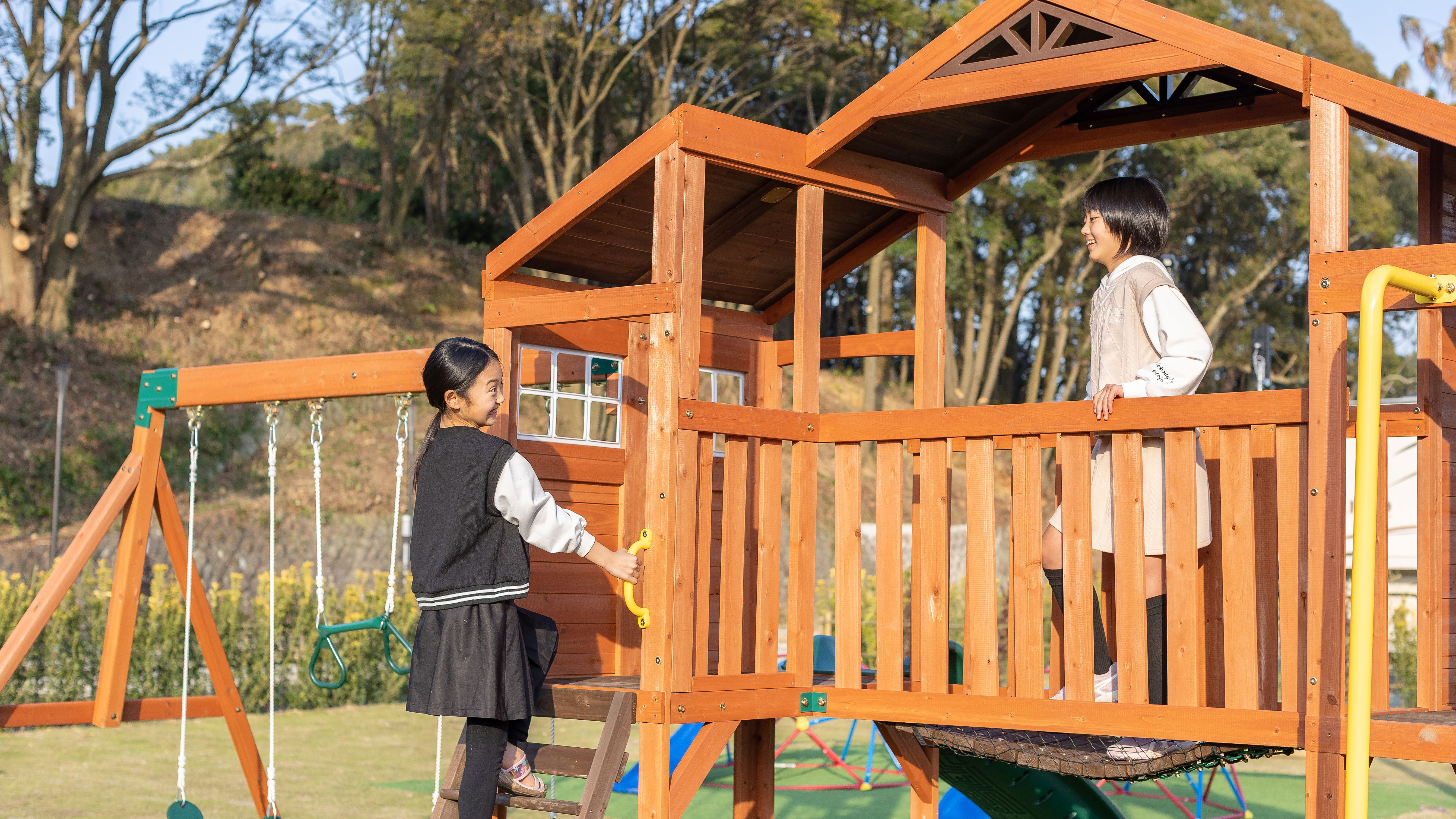 【施設内】広い敷地には子供に大人気のアスレチック遊具もあります。