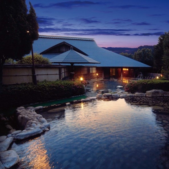 ◆≪GWプラン≫湯巡りの宿で温泉三昧！４つの大きな貸切露天風呂も！ご夕食は〜竹会席〜【夕朝食付】