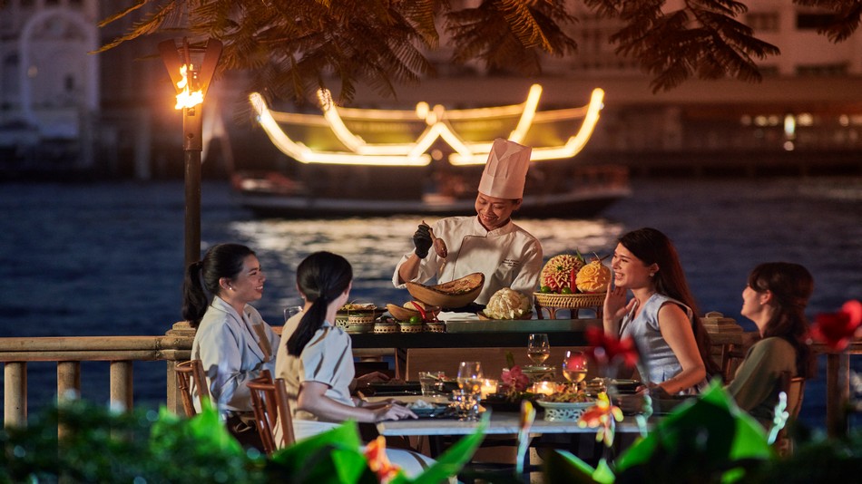 「ティプタラ」タイ料理レストランーテラス席