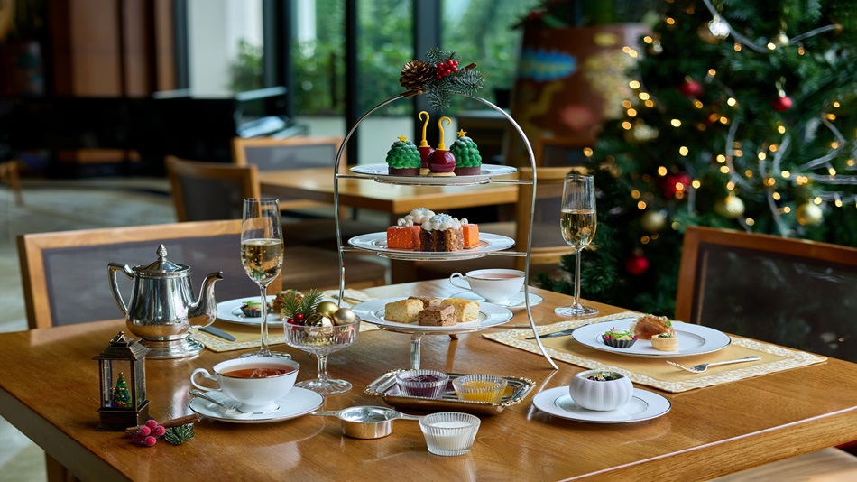 「フェスティブ アフタヌーンティー」期間限定2025年11月25日から12月30日まで