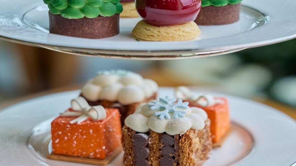 「フェスティブ アフタヌーンティー」期間限定2025年11月25日から12月30日まで