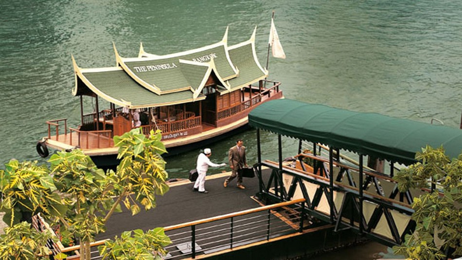 無料シャトルボート