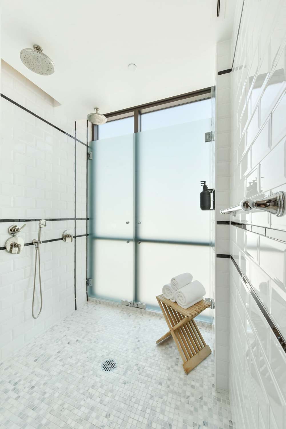 リビングルーム付　アーバンビュースイート　バスルーム