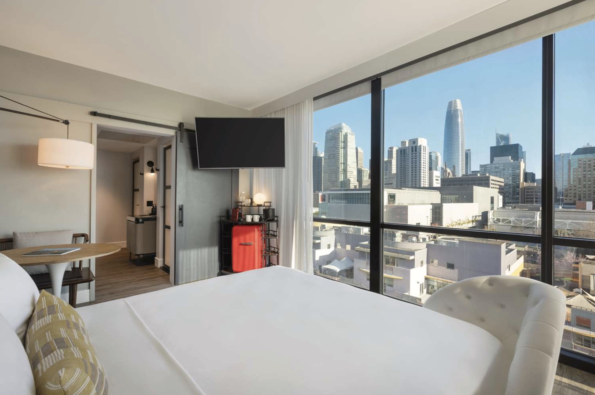 アーバンビュー　コーナールーム　キングベッド1台