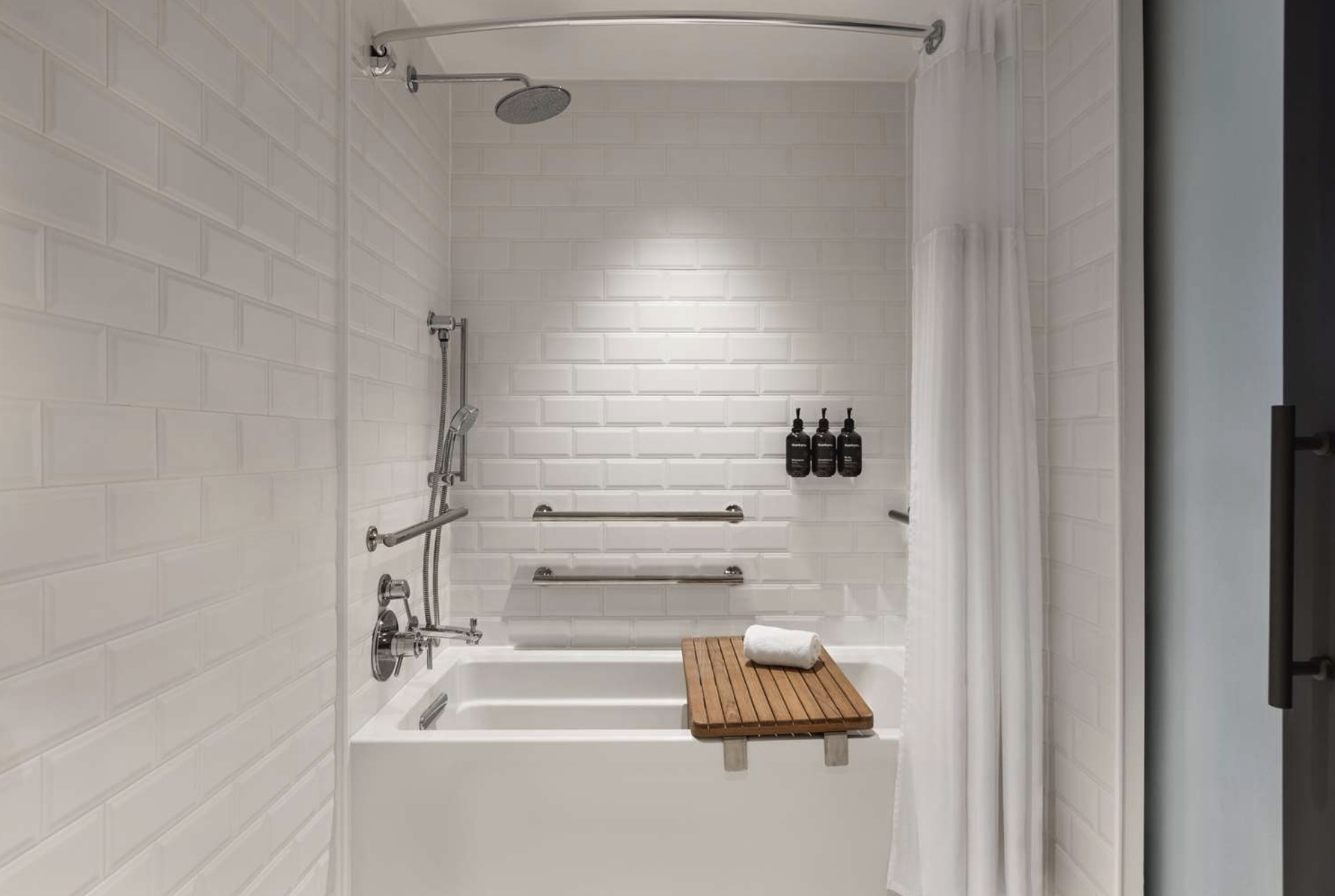 アクセシブルルーム　バスタブ付