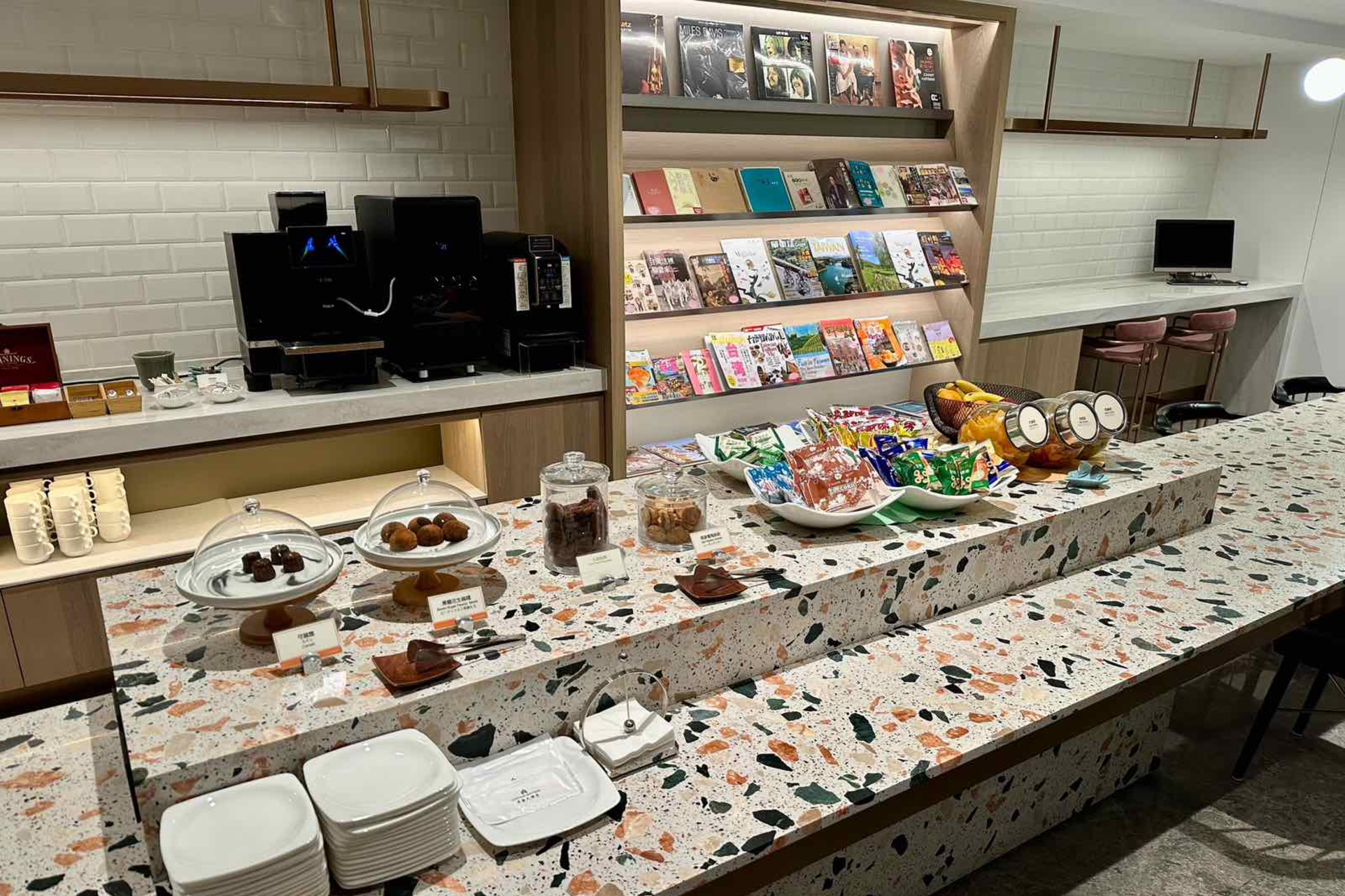 ラウンジ(プランにより有料か無料か異なりますので、プラン内容をご確認ください)