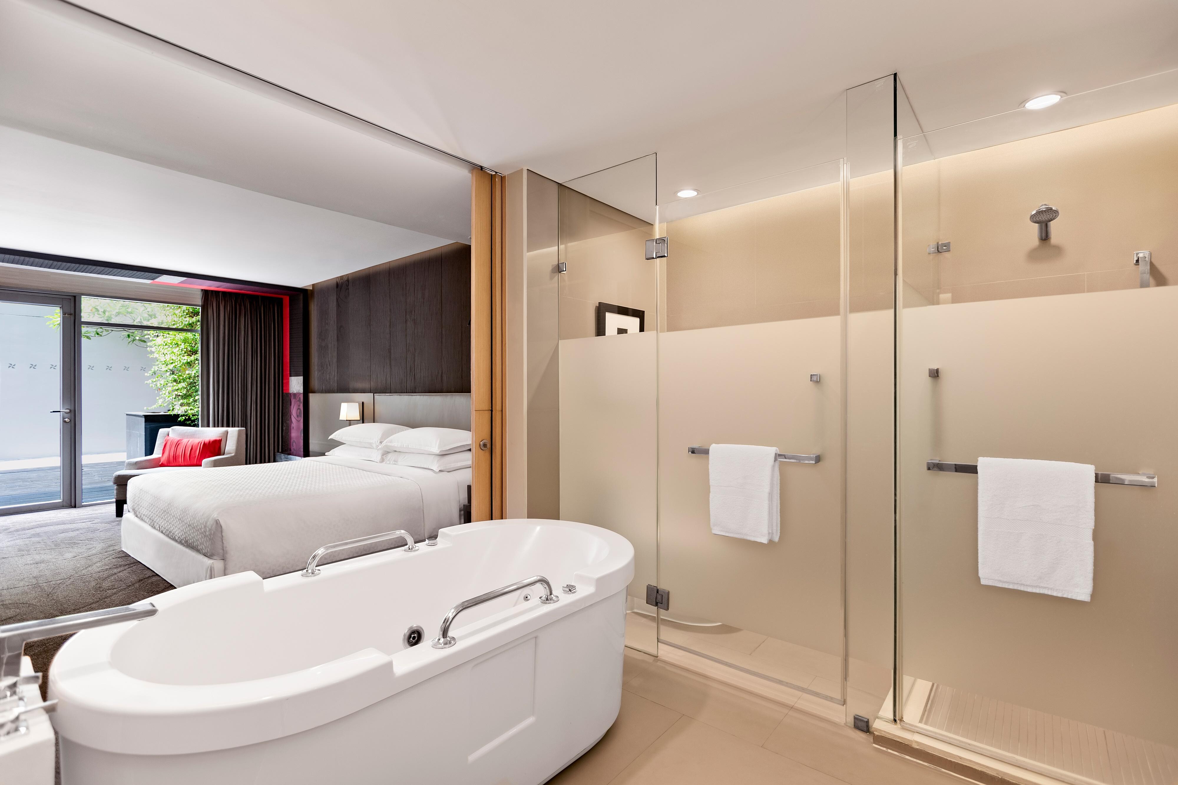 Terrace Suite - Guest Bathroom_
