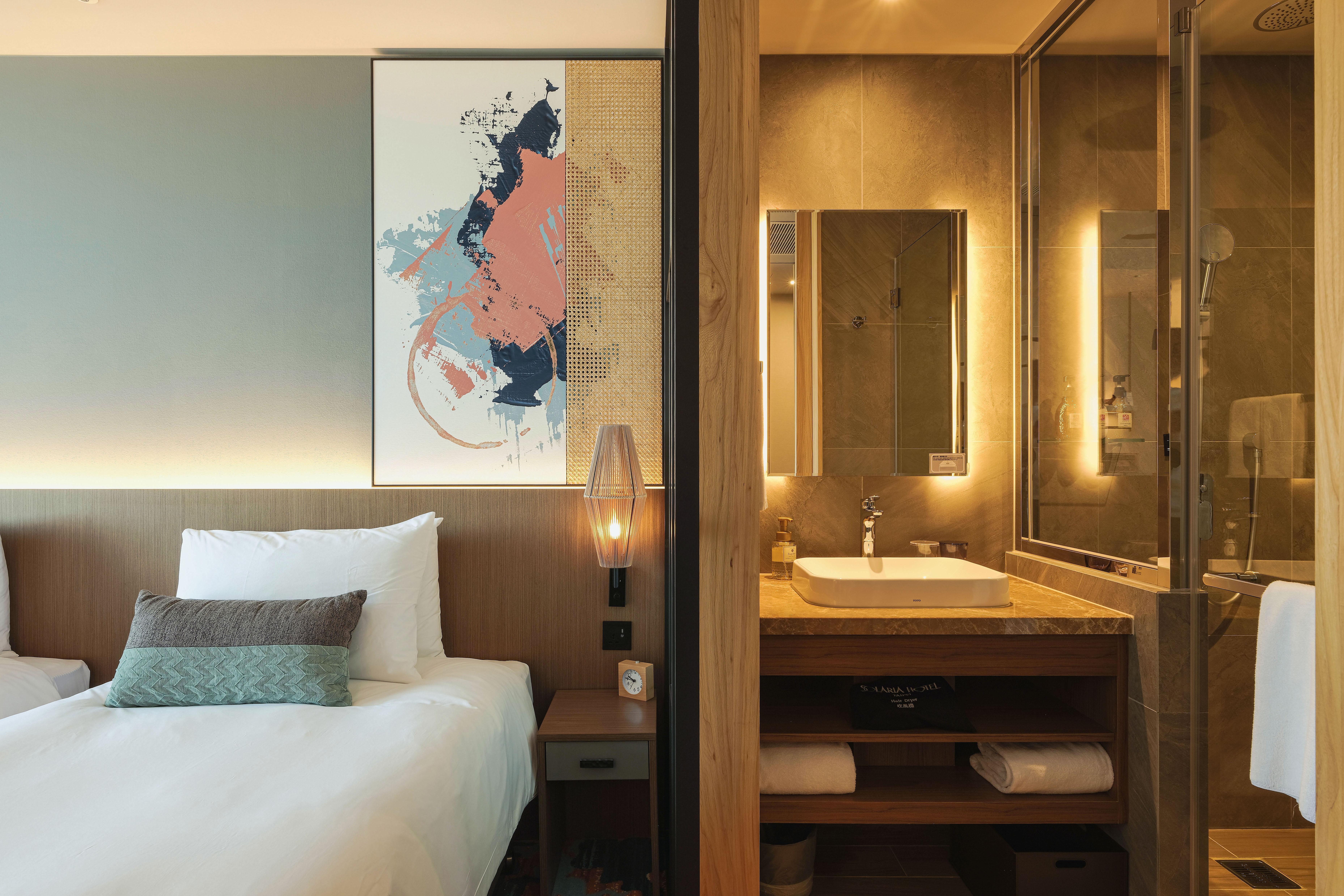 シャワーツイン