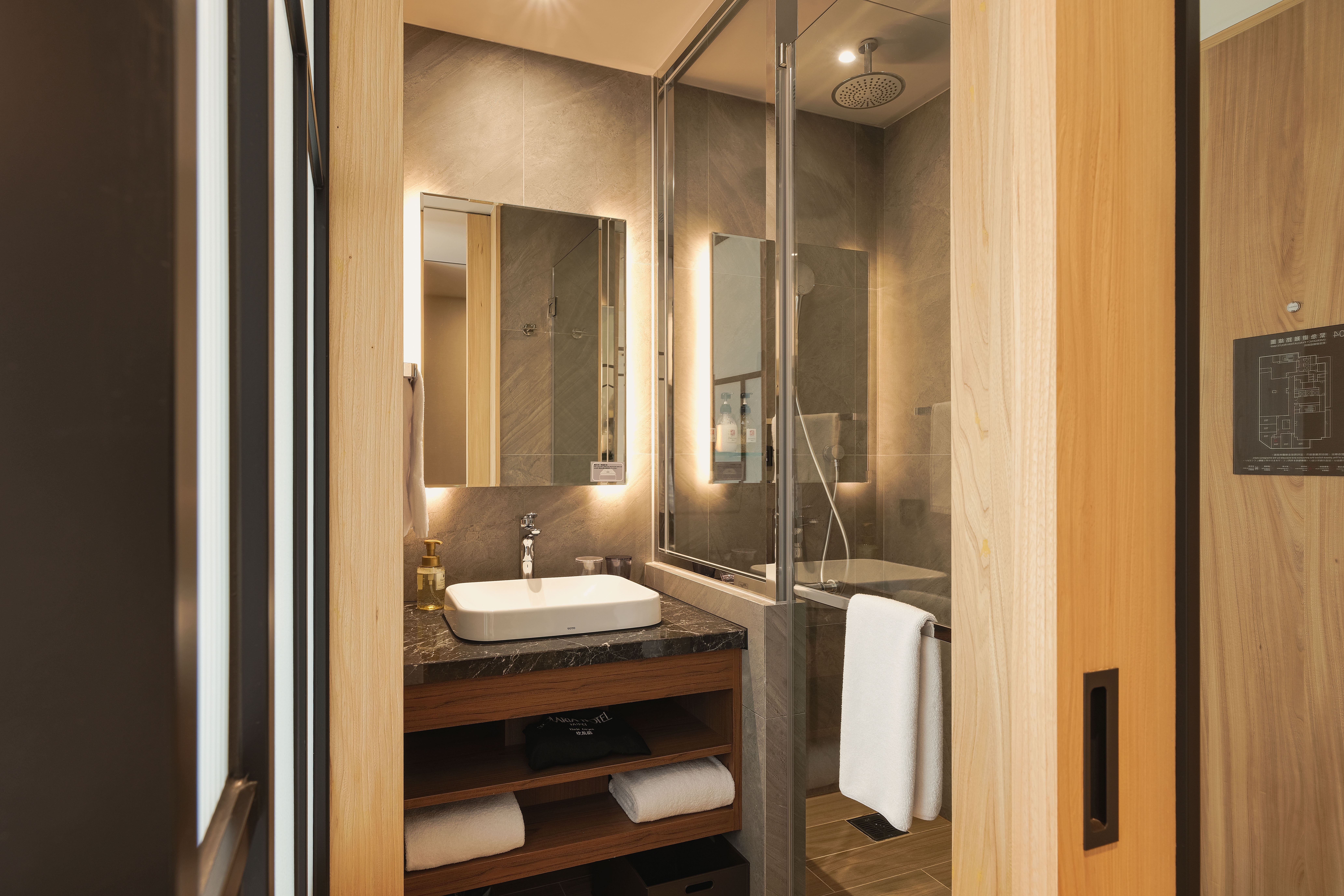 コンパクトクイーン