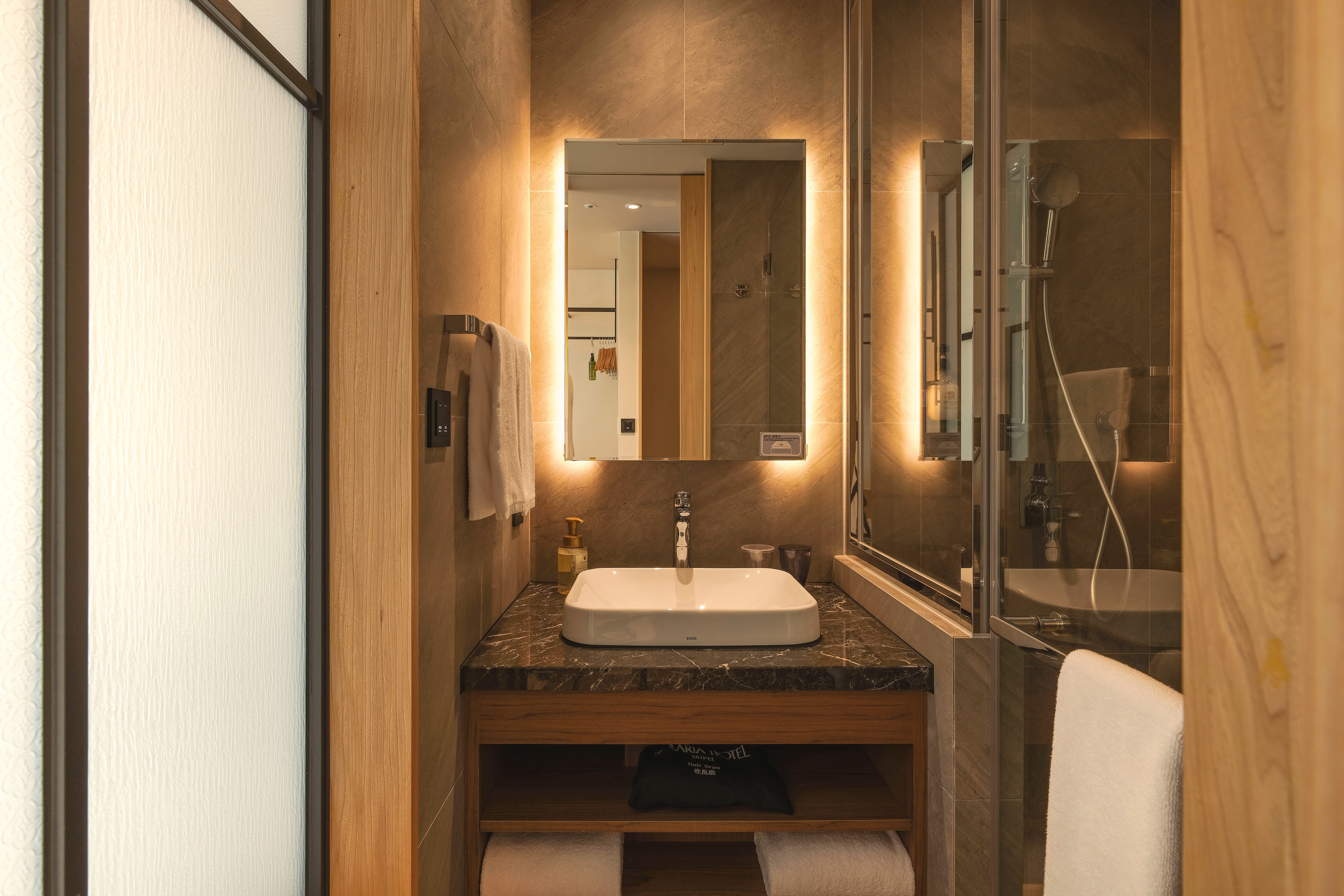 シャワークイーン