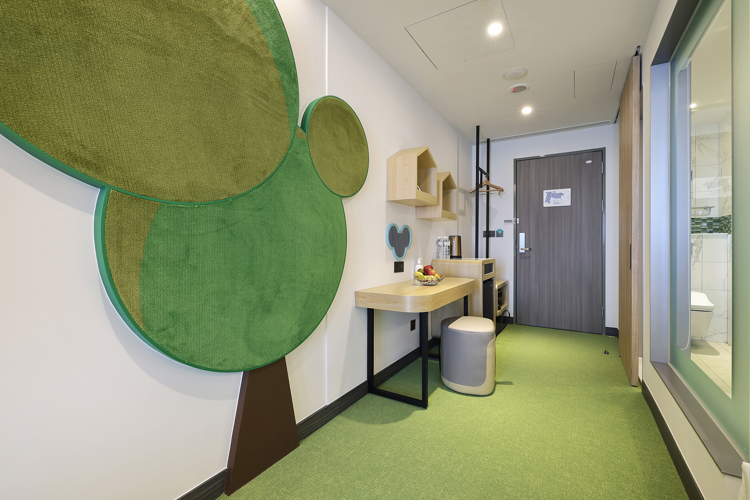 スーペリア 4 人ルーム