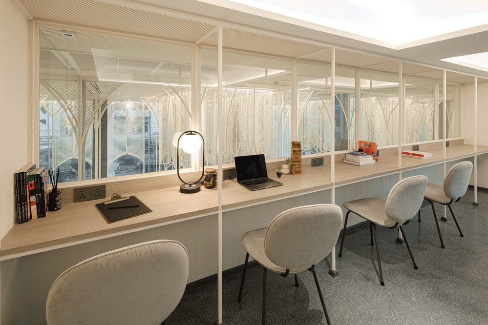 ビジネスコーナー