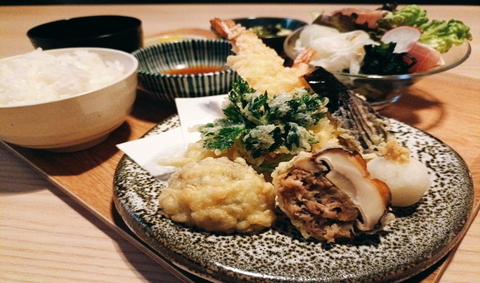 ホテル併設「海鮮ダイニング美蔵徳島空港」にて『日替わり定食付プラン』展開中♪