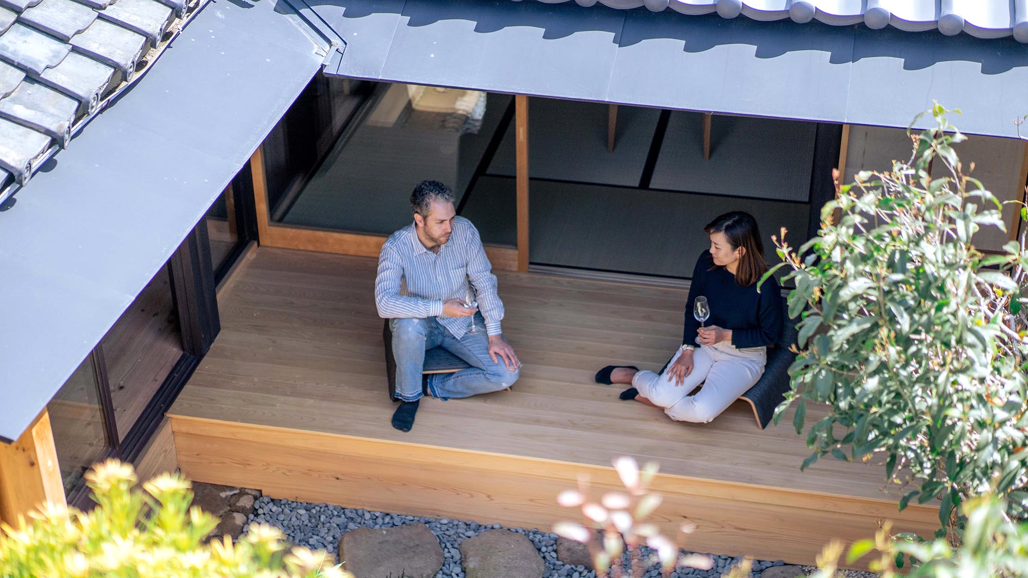 ・【縁側】風情溢れる城下町の歴史を感じながら、穏やかなひと時をお過ごしください
