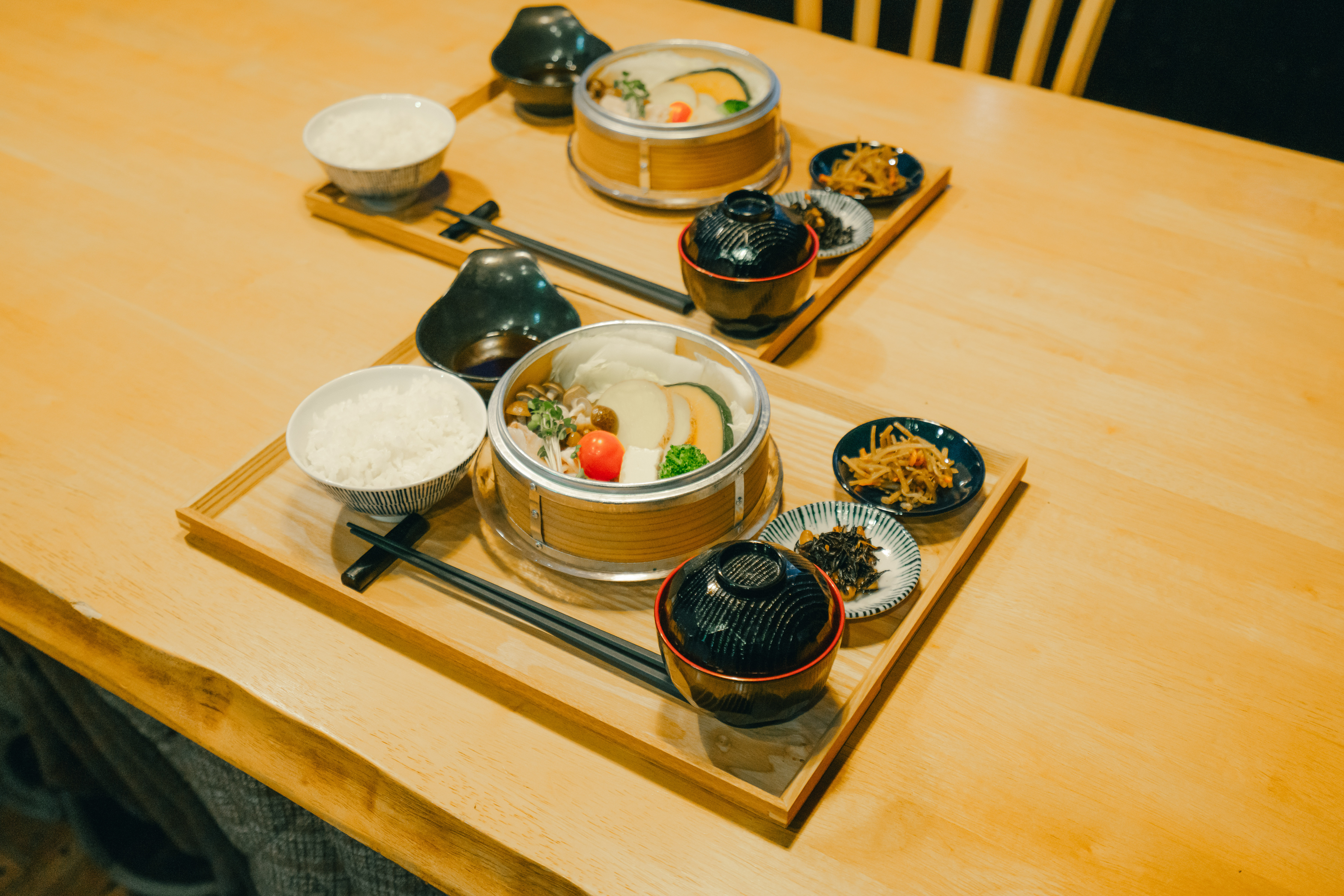 一泊二食付きプラン　朝食　地元野菜をふんだんに使用したせいろ蒸し料理