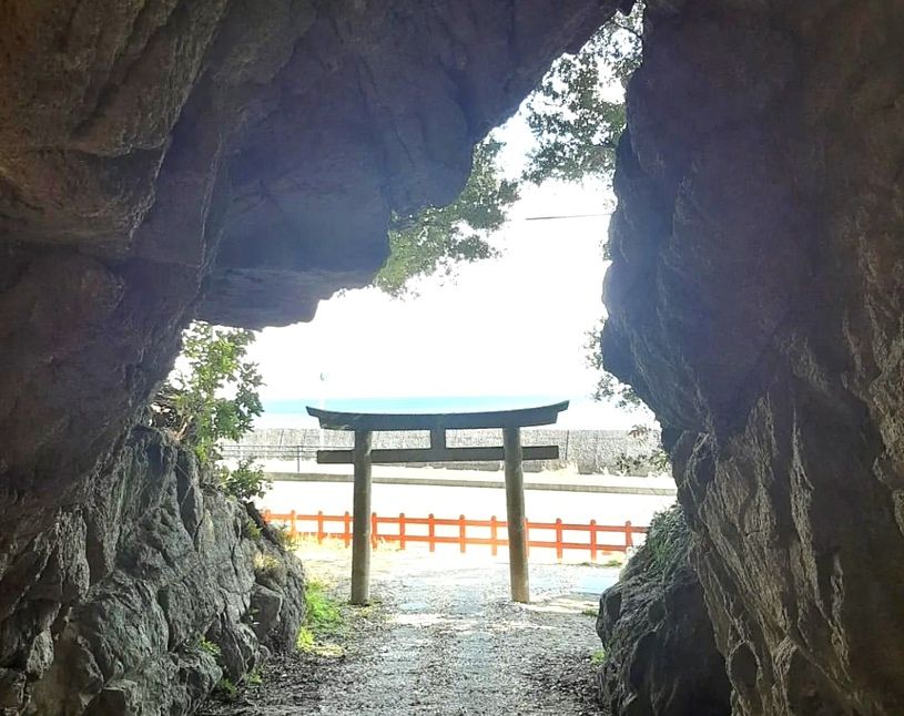安乎岩戸信龍神社
