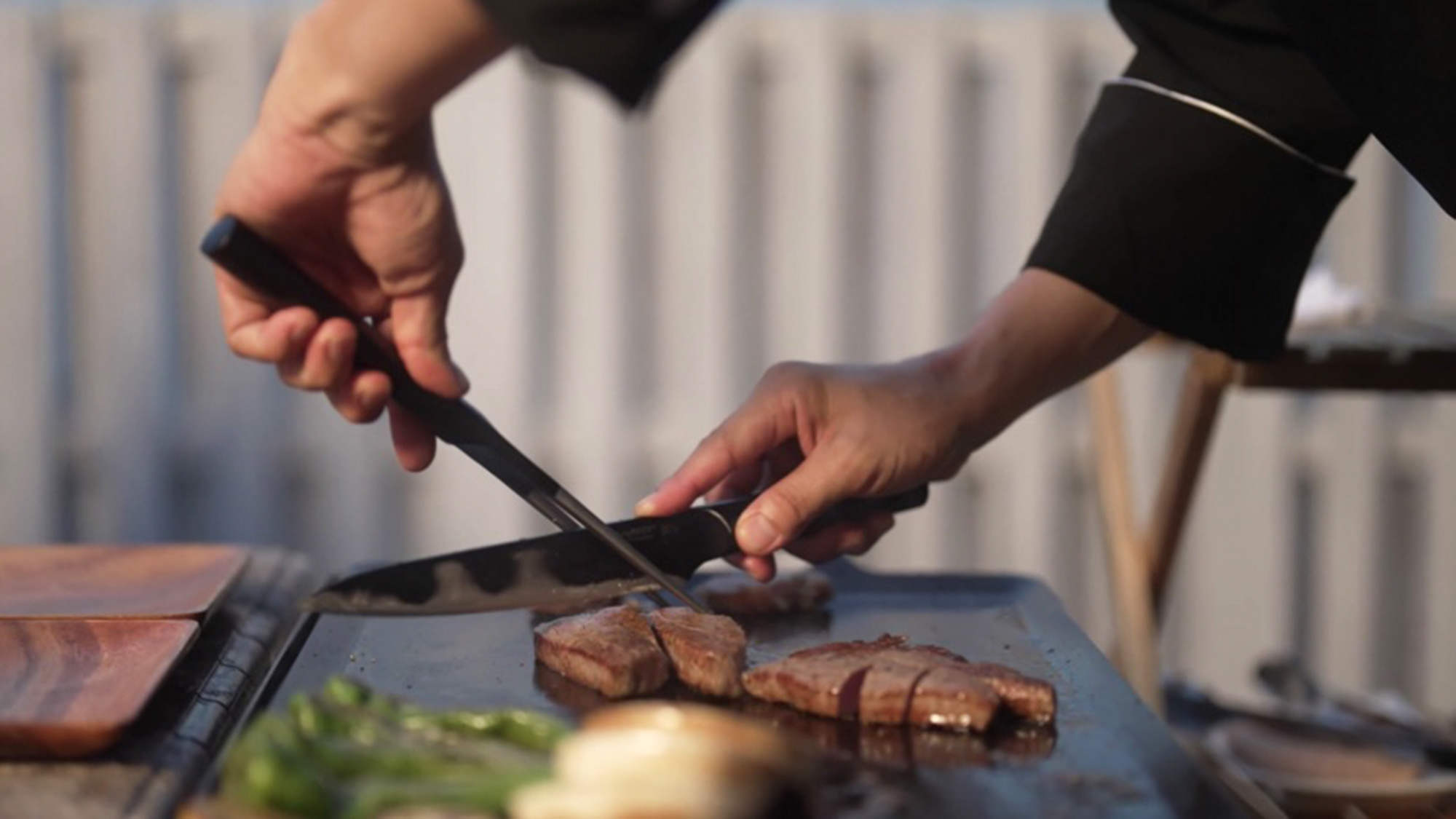 ・【出張ステーキプラン】厳選した宮崎牛と活伊勢海老。鉄板焼きの贅沢な味わいを心ゆくまで