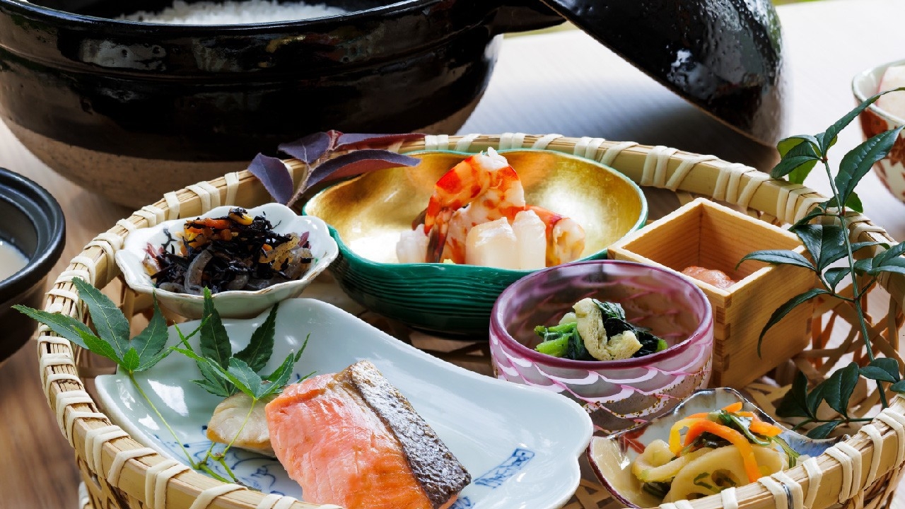 【期間限定】＜1日3組限定＞ゴルフ1R・夕朝食付 オープン2周年記念プラン