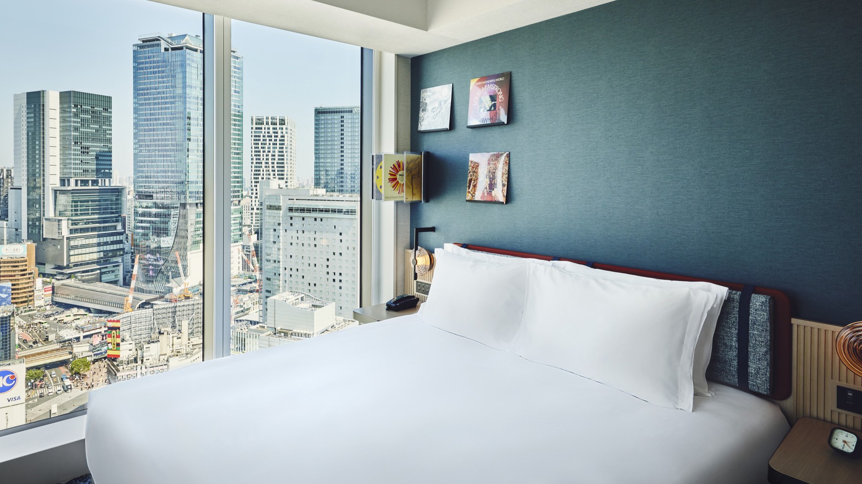 1 King Premium Scramble View High Floor Bath