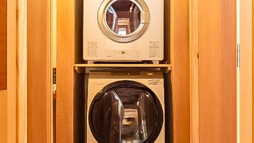 ・【ランドリー設備】洗濯機、乾燥機はそれぞれ1回200円でご利用可能