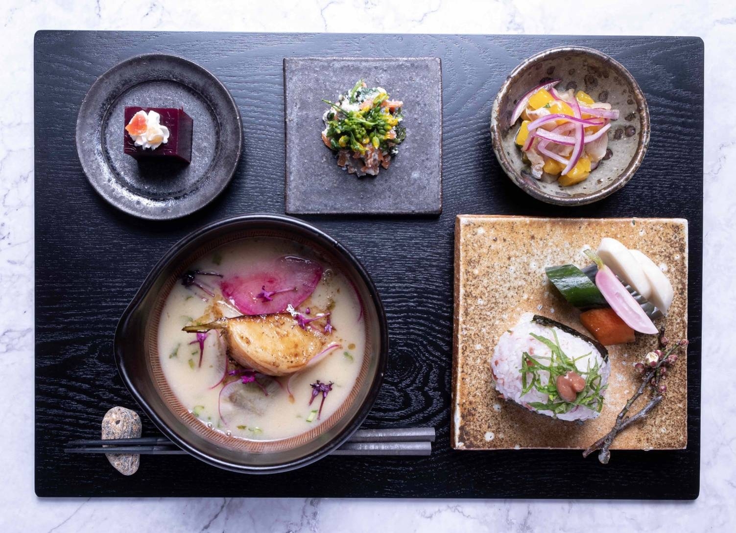 「地元の恵みを味わう、ロイの朝ごはん。」（朝食付）