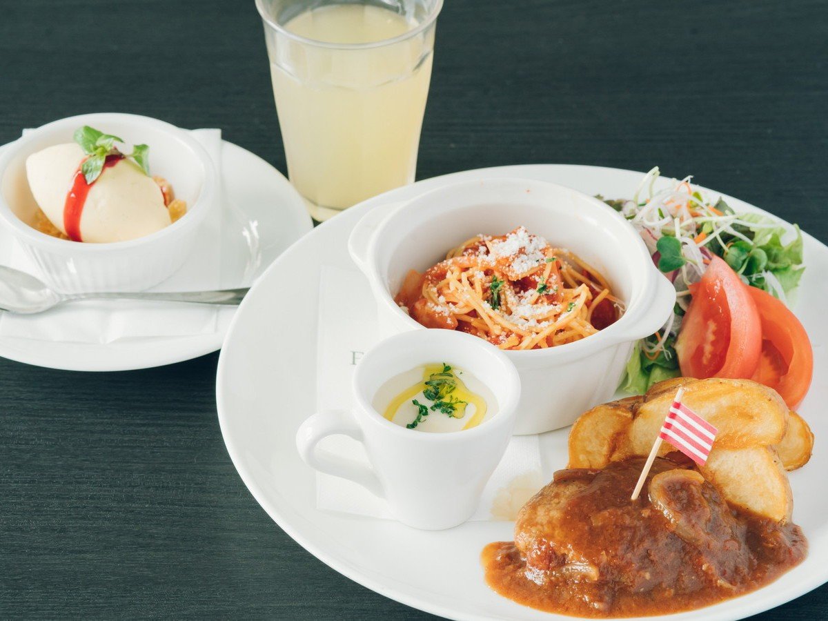 夜のお食事は、温泉街の本格イタリアンディナー