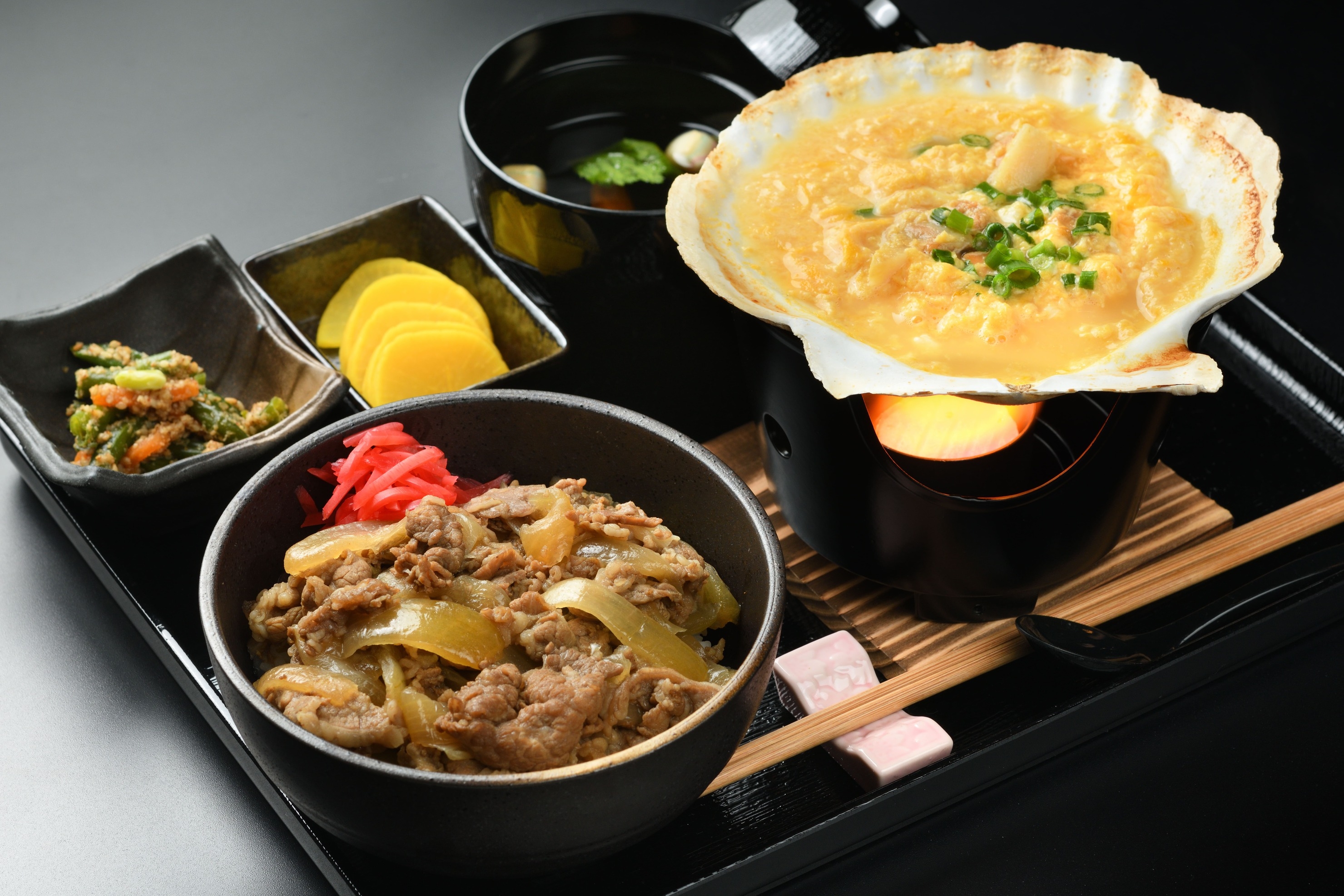 【8-9月限定！連泊割10％OFF】1泊目は特上握り・2泊目はカニ鍋を満喫！2食付・連泊プラン