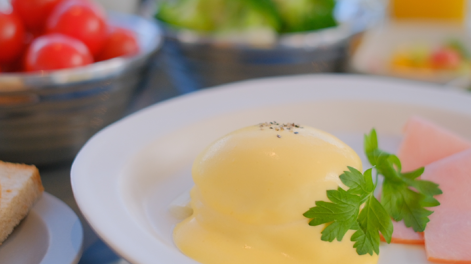 *【朝食】メインはエッグベネディクト等の3種類からご選択