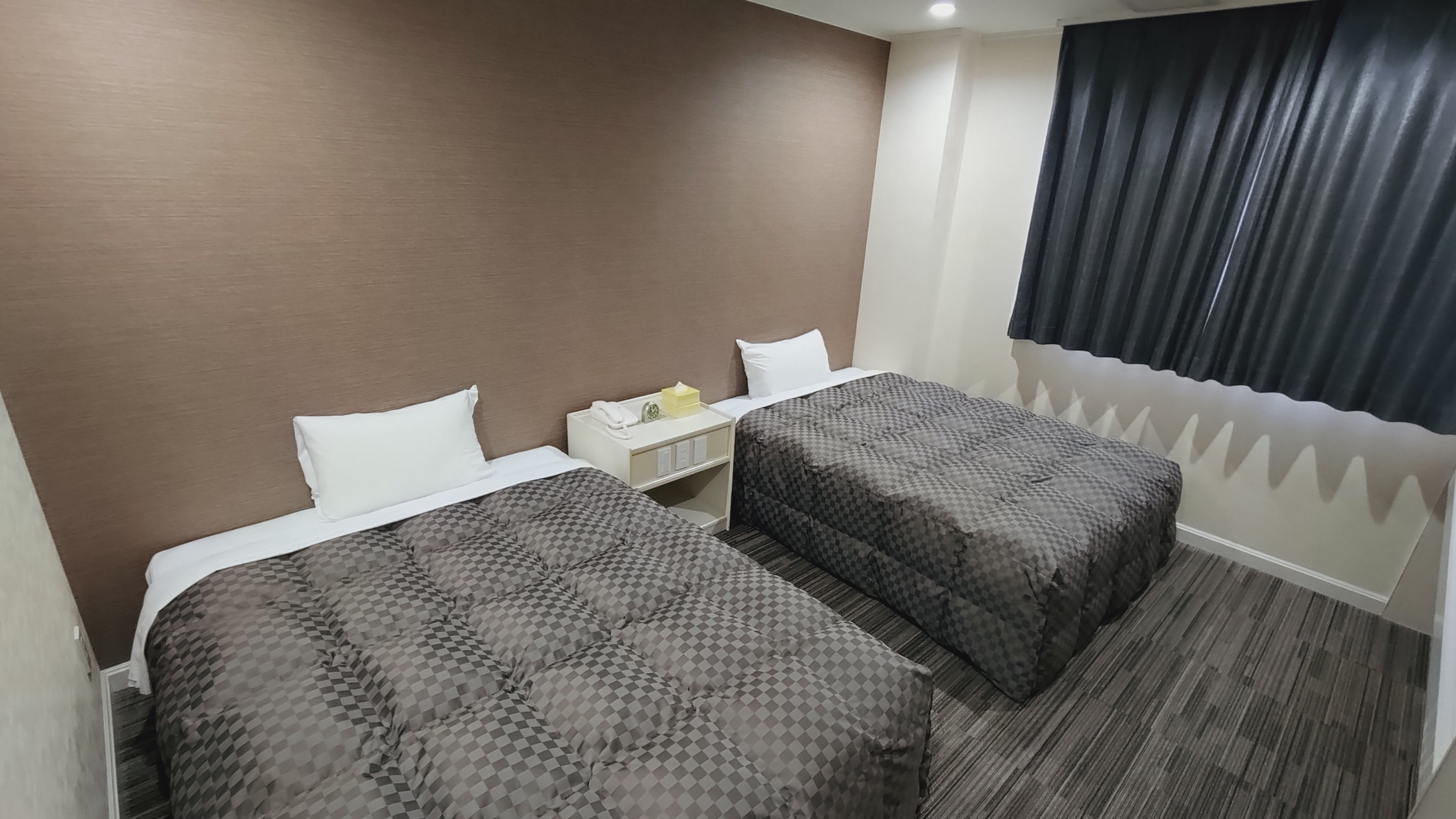 【ファミリールーム】洋室