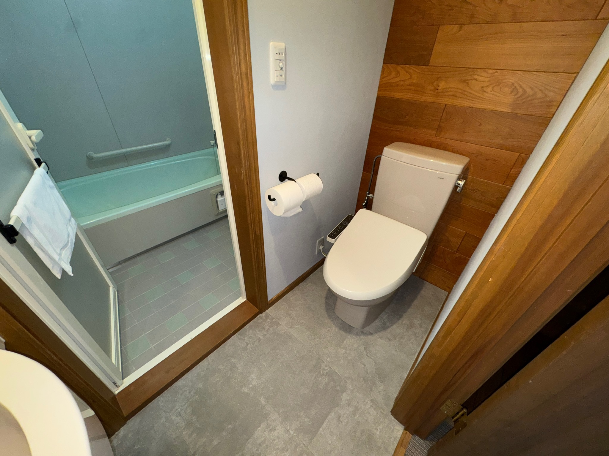 客室トイレ(全室共通)