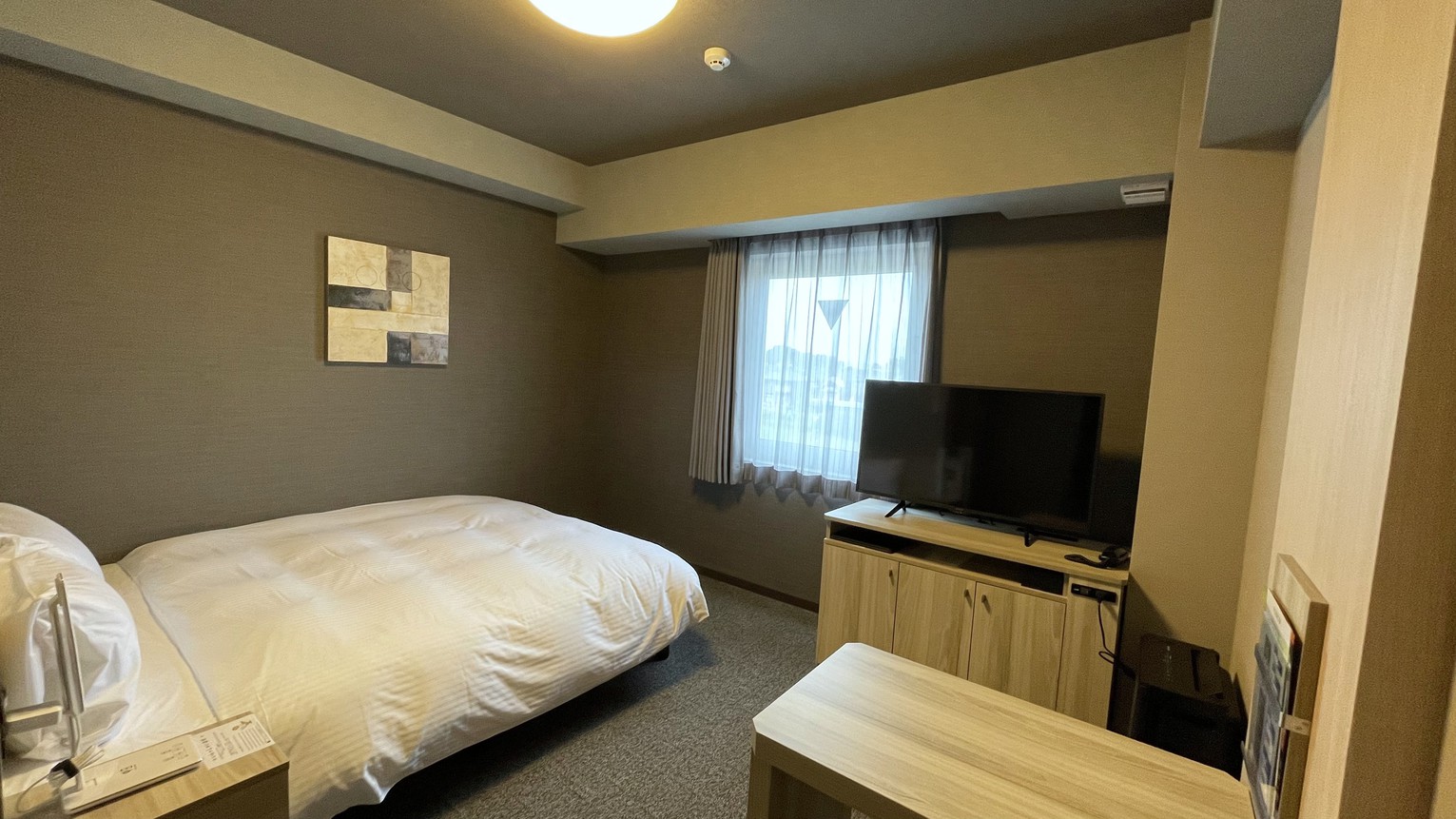 □禁煙□ダブルルーム【同フロア・喫煙ブースあり】