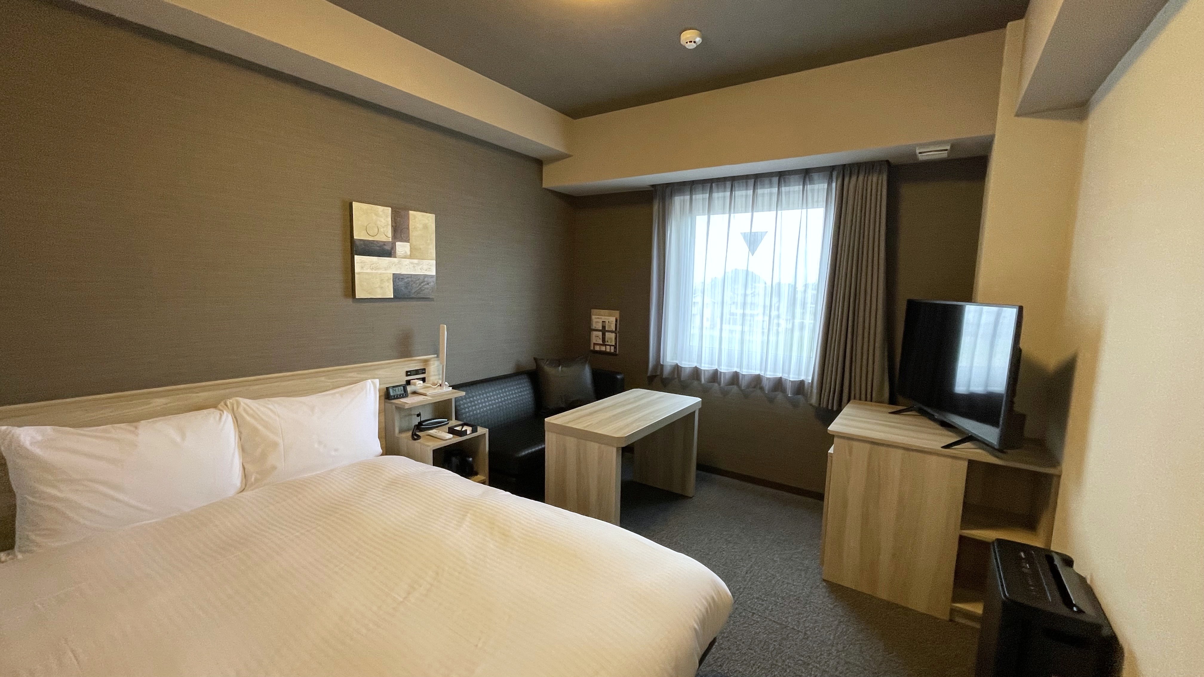 スタンダードセミダブルルーム