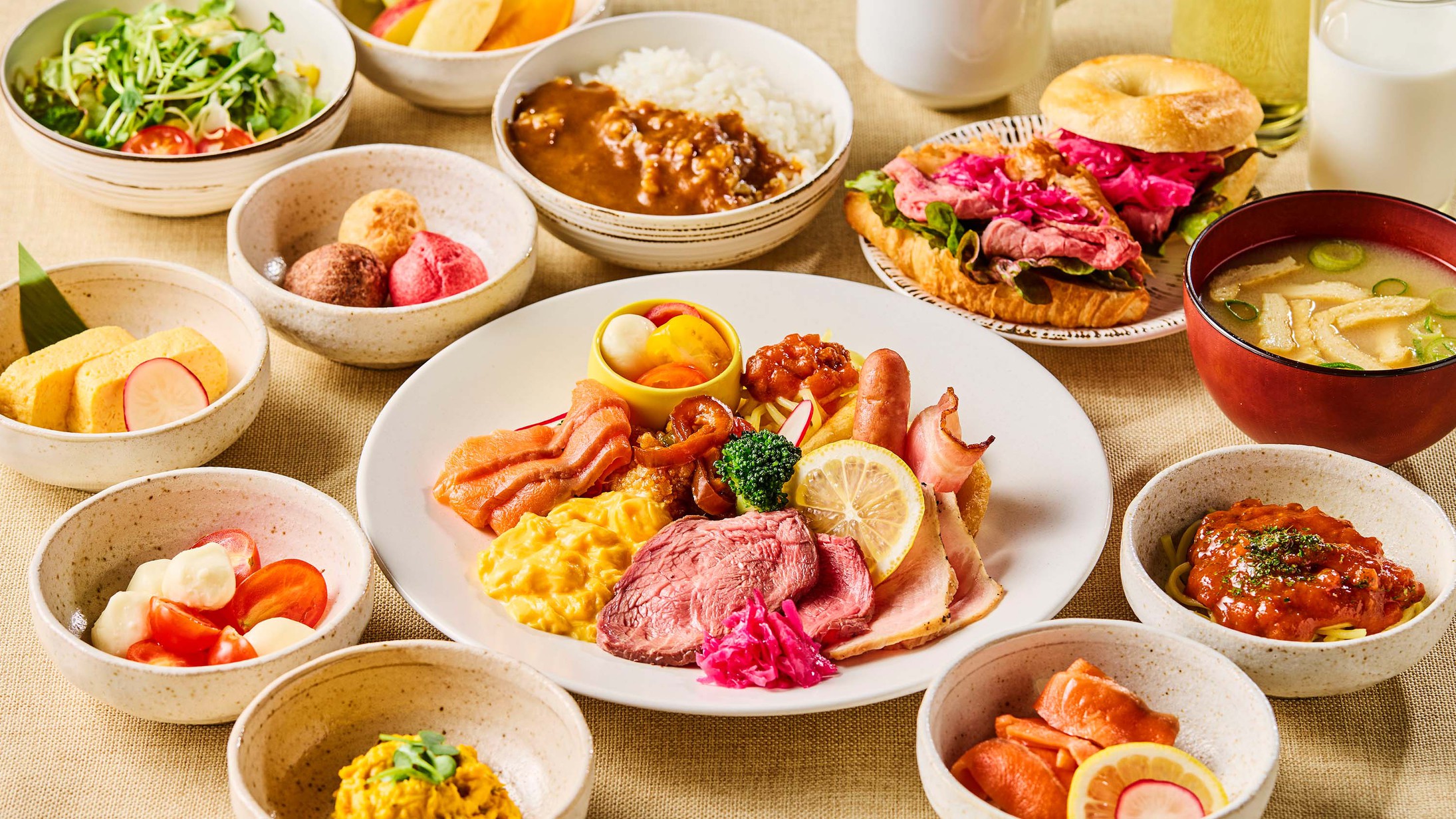 朝食ビュッフェ｜和洋のバリエーション豊富な朝食で、充実の一日をスタート。