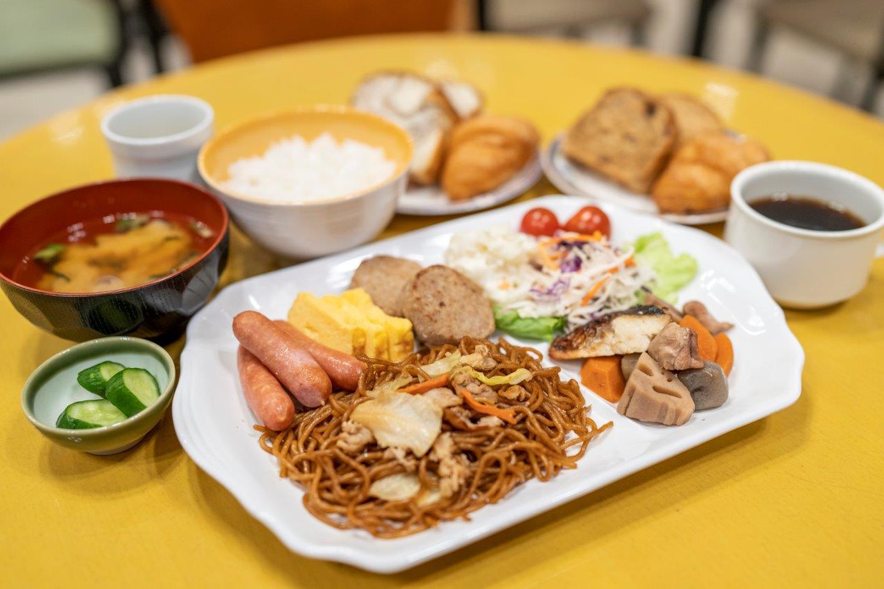 【楽天スーパーDEAL】★平日限定★ポイント30％還元◇朝食ビュッフェ無料サービス◇