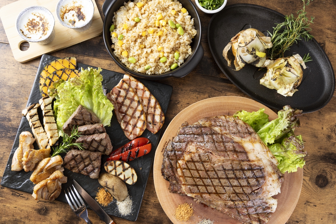 【月末限定】1Dayパス＆プレミアムBBQ　ロイヤルスイートヴィラでプールサイドBBQ