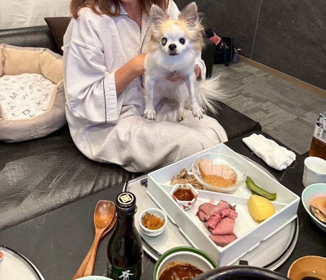 【ご宿泊のお客さま】ベルルちゃん。お夕食もお部屋プランなら一緒です。