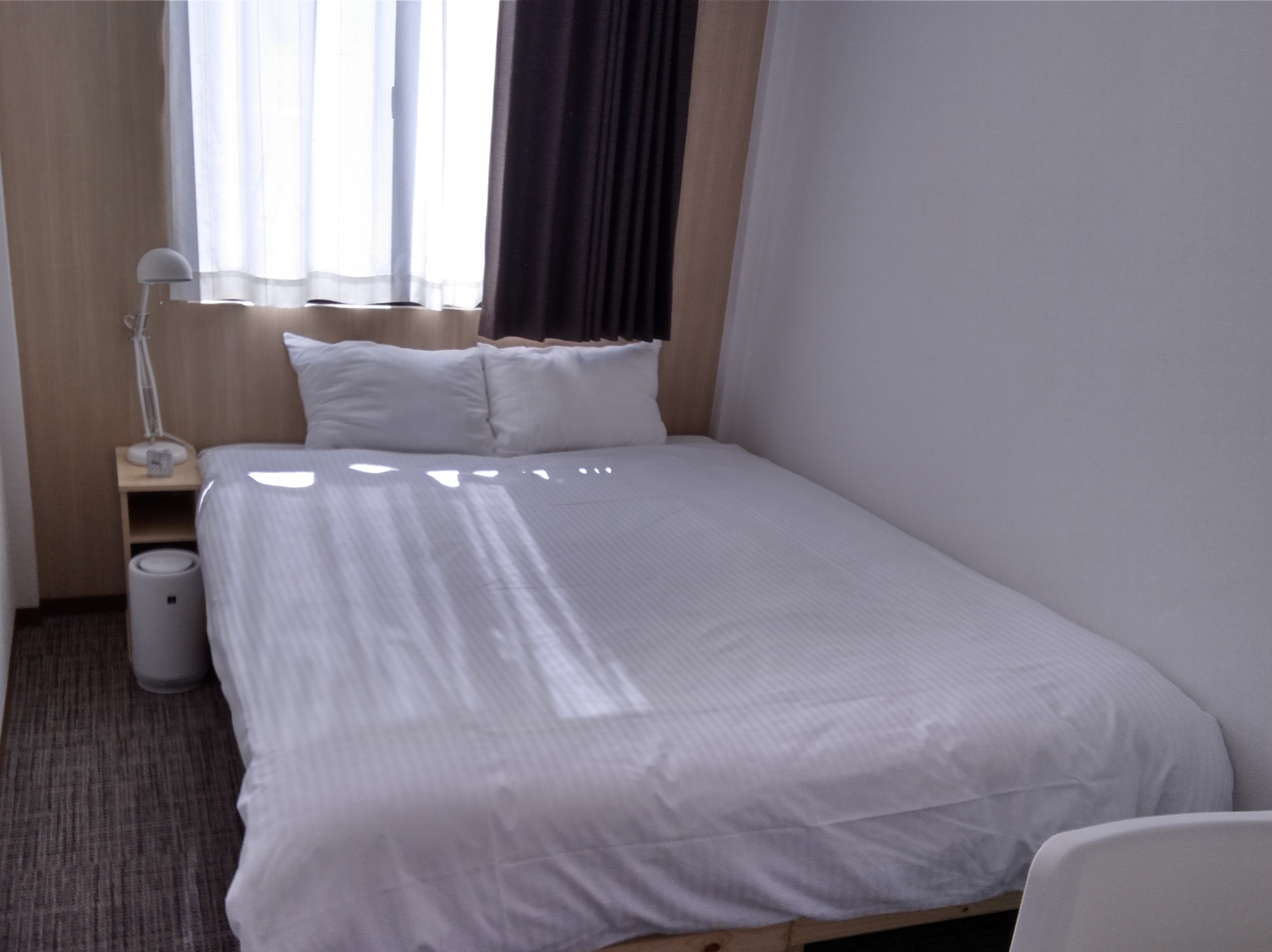 クイーンベッド