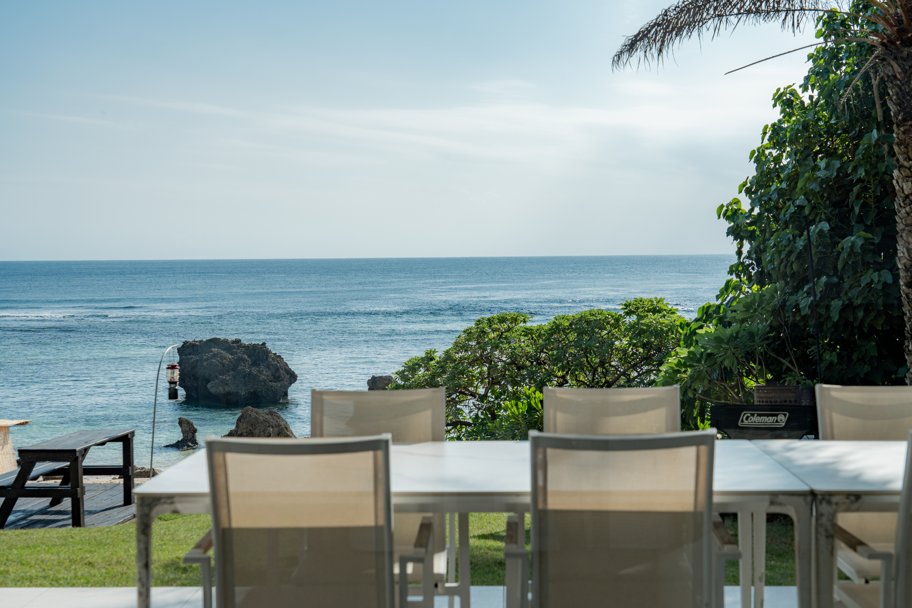 テラスから望む海 №1