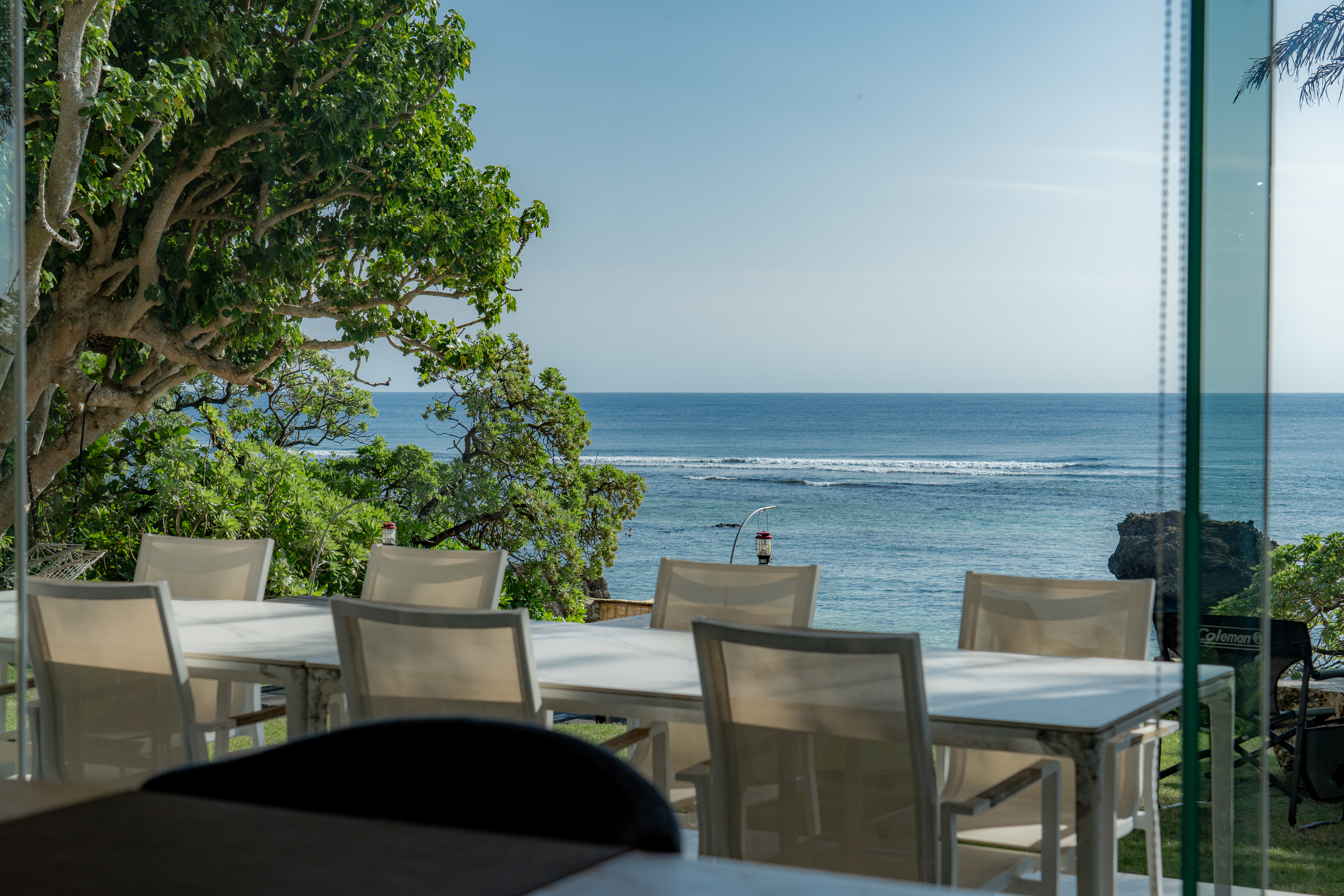 テラスから望む海 №2