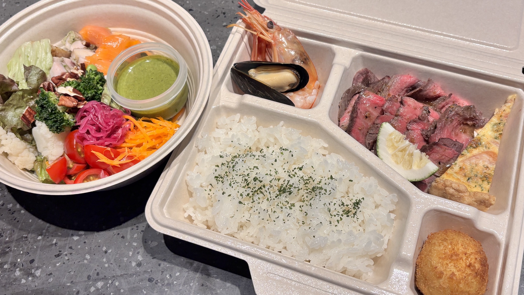 ＜夕食付＞部屋食OKのIn Room Dining☆夜『佐賀牛BOX+サラダボウル』♪サウナ付大浴場