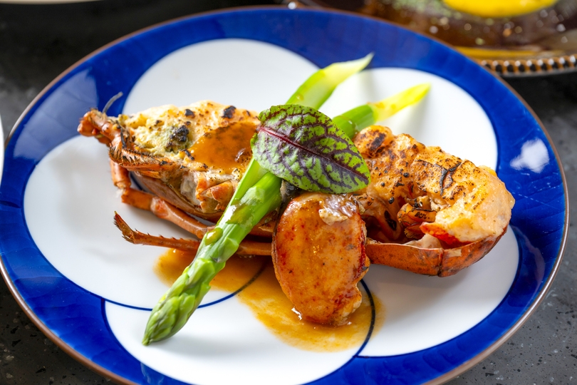 ＜二食付＞夜はオマール海老＆佐賀牛＆旬の海鮮付『スペシャルフレンチ』＆温泉湯豆腐付朝食ビュッフェ
