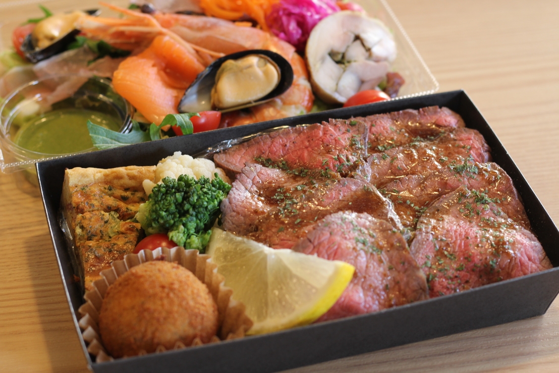 ＜二食付＞部屋食OK☆夜は佐賀牛弁当＆サラダボウル付☆朝は佐賀牛サンドで手軽に贅沢気分♪