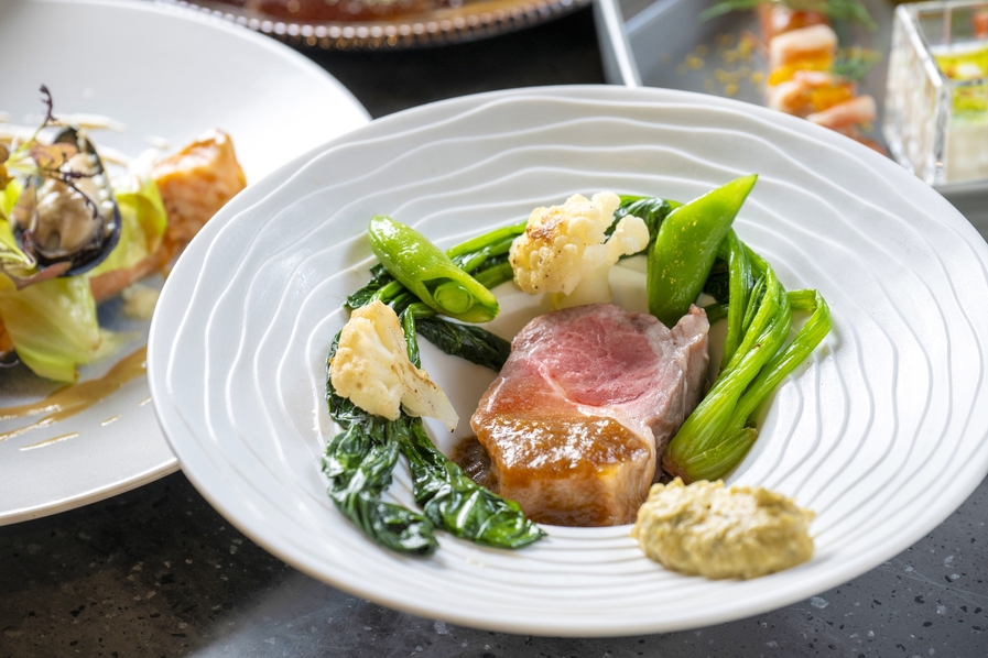 ＜二食付＞夜はさくらポーク＆旬の海鮮付『テロワールフレンチ』＆無料で楽しむ朝の洋食ビュッフェ