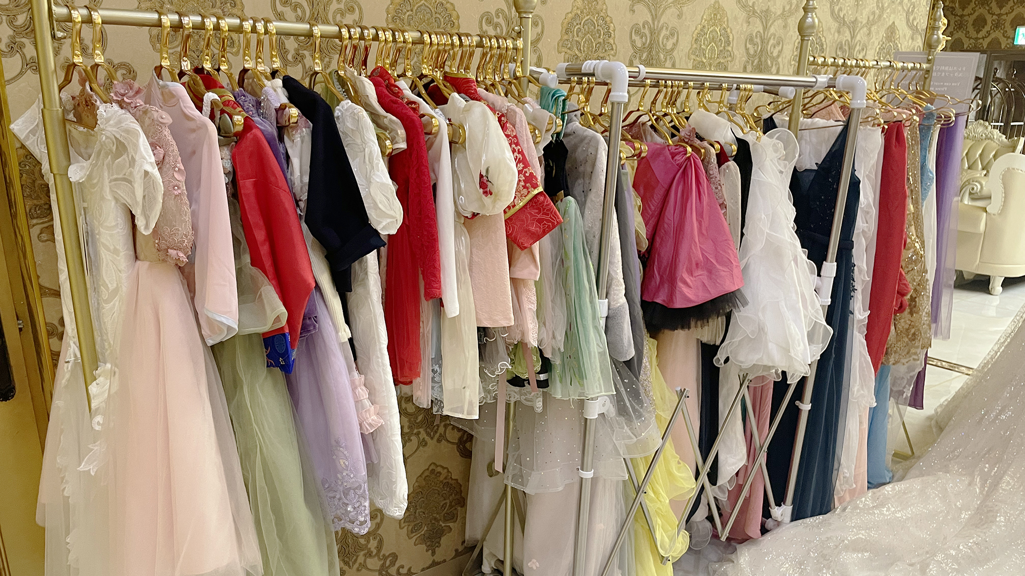 ◾️ロビー◾️お好きな衣装をお選びください