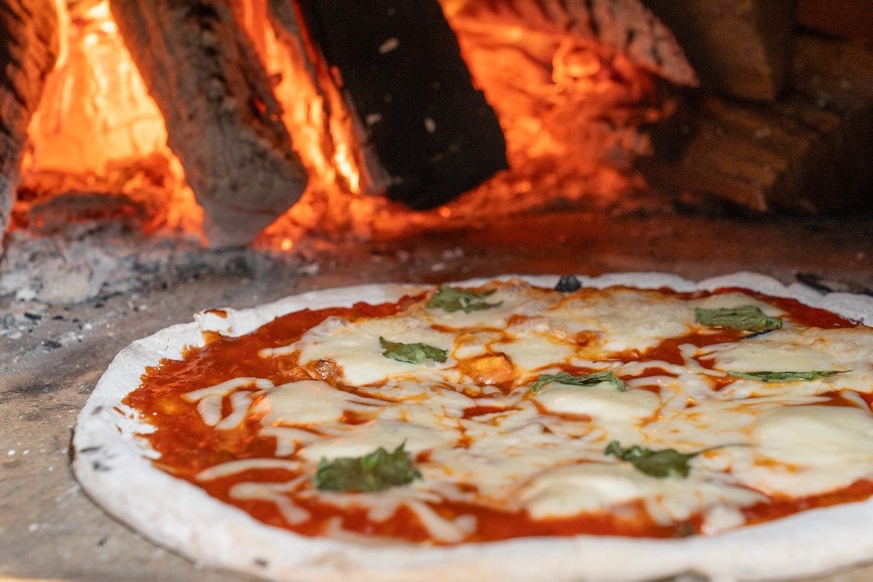【ピザ作り体験】薪窯でピザを作ろう（一泊2食付き）+選べるアクティビティ