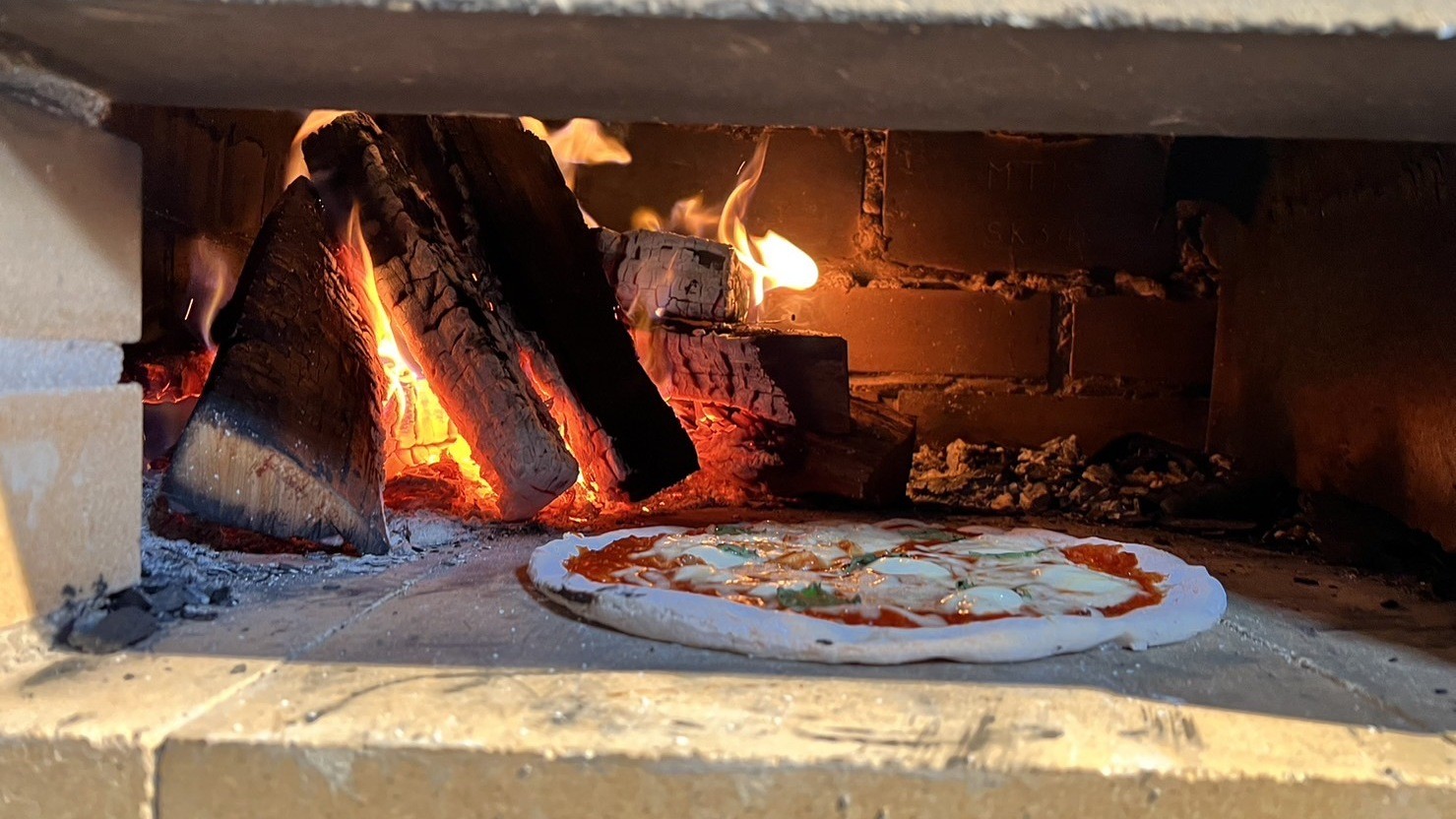 オリジナルピザ作り　